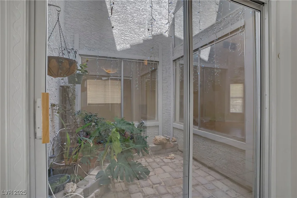 6773 Obannon, Las Vegas, NV 89146
