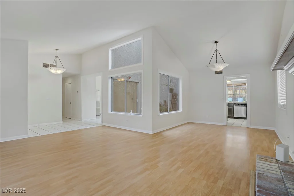 6773 Obannon, Las Vegas, NV 89146