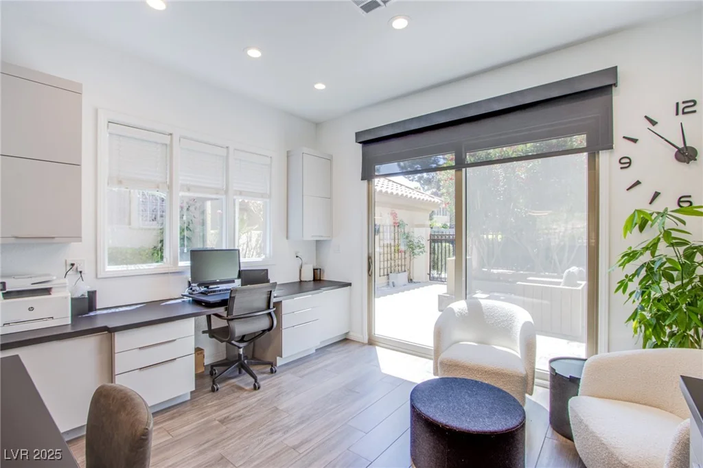 7940 Castle Pines, Las Vegas, NV 89113