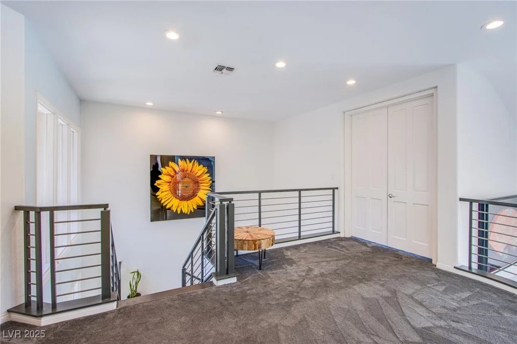7940 Castle Pines, Las Vegas, NV 89113