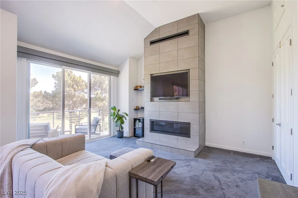 7940 Castle Pines, Las Vegas, NV 89113