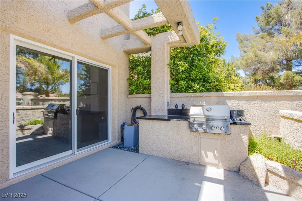 7940 Castle Pines, Las Vegas, NV 89113