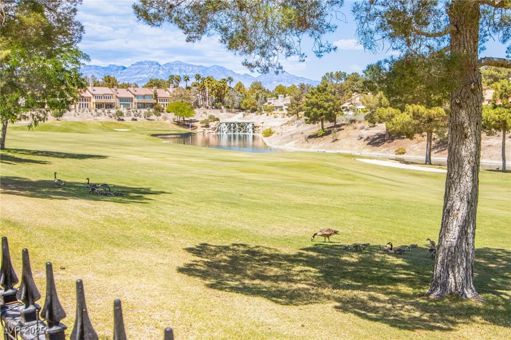 7940 Castle Pines, Las Vegas, NV 89113