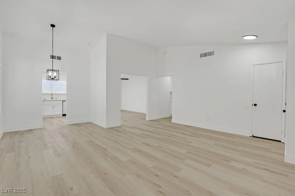 540 Kelsford, Las Vegas, NV 89123