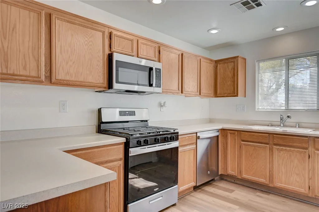 8396 Pearl Beach, Las Vegas, NV 89139