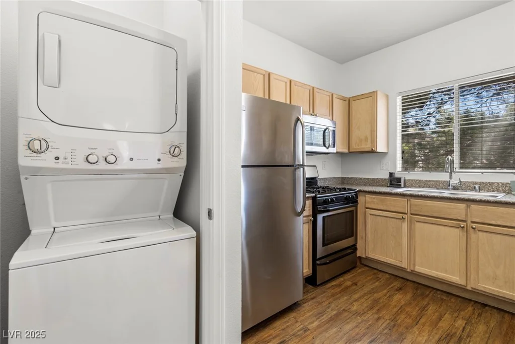 5250 Rainbow, Las Vegas, NV 89118
