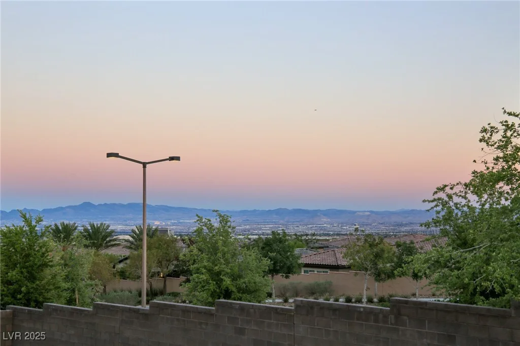 12155 Sage Thunder, Las Vegas, NV 89138