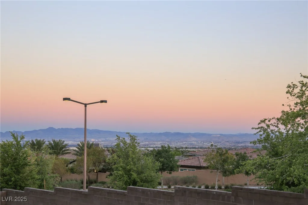 12155 Sage Thunder, Las Vegas, NV 89138