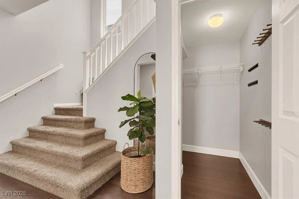 992 Wagner Valley, Henderson, NV 89052