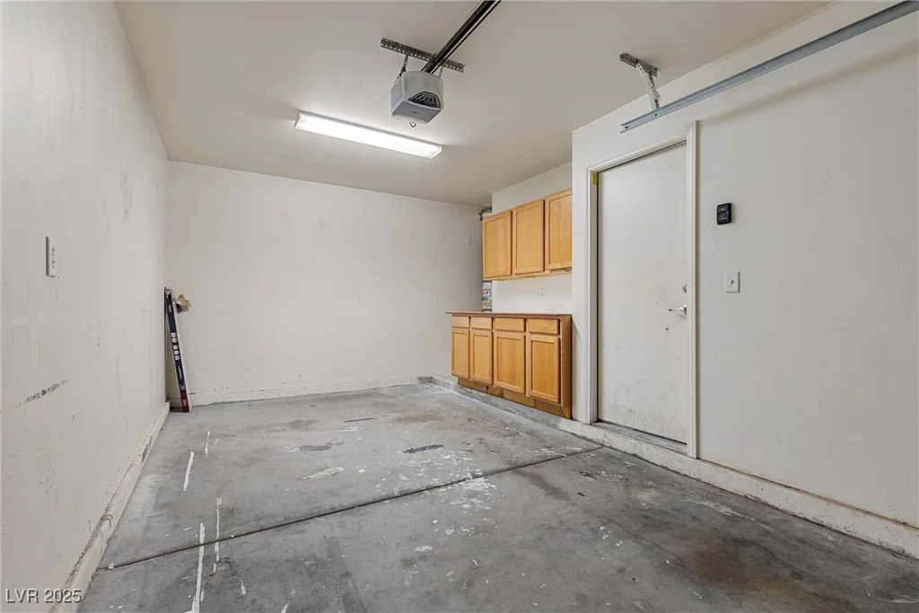 9174 McGinnis, Las Vegas, NV 89148