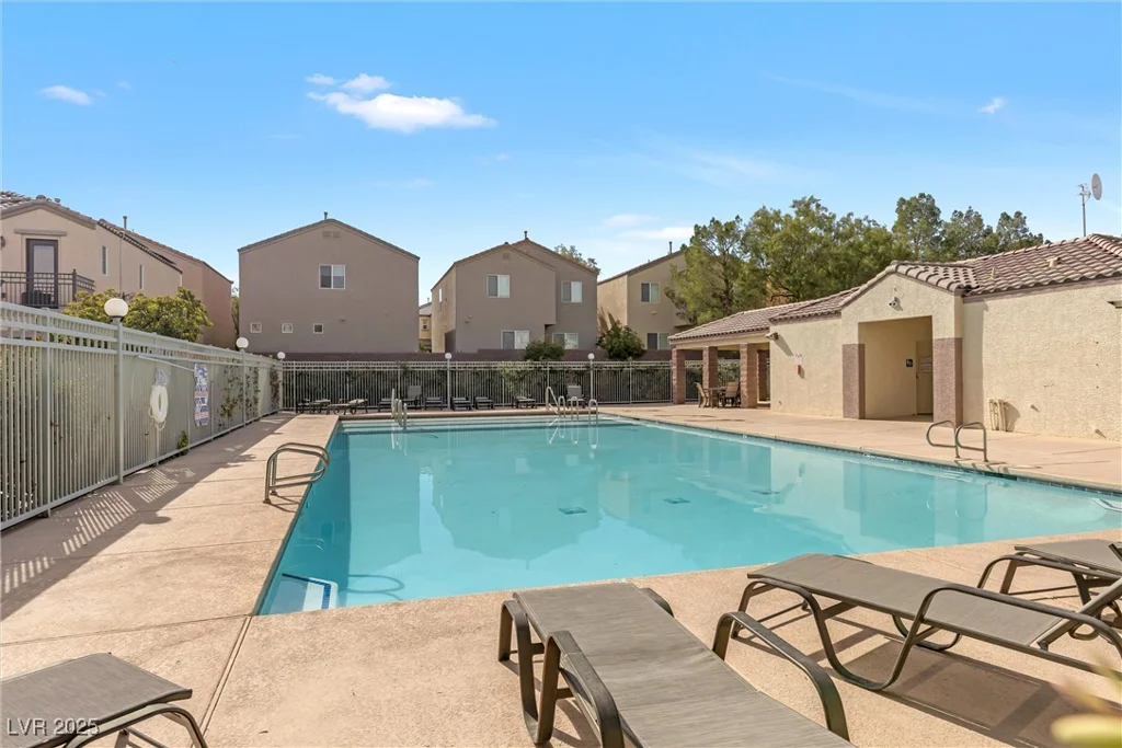9174 McGinnis, Las Vegas, NV 89148