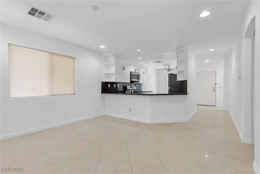 9174 McGinnis, Las Vegas, NV 89148