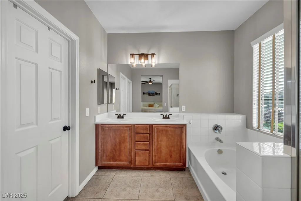 11908 Menchaca, Las Vegas, NV 89138