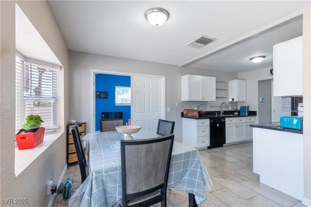 3143 La Mesa, Henderson, NV 89014