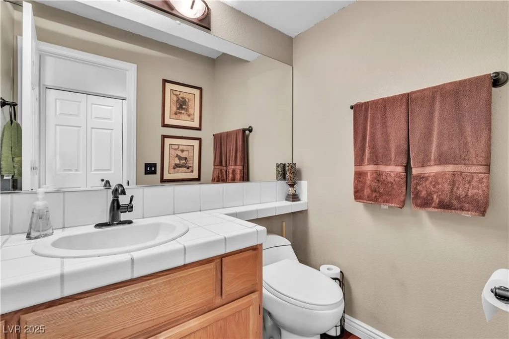 1825 Derbyshire, Las Vegas, NV 89117