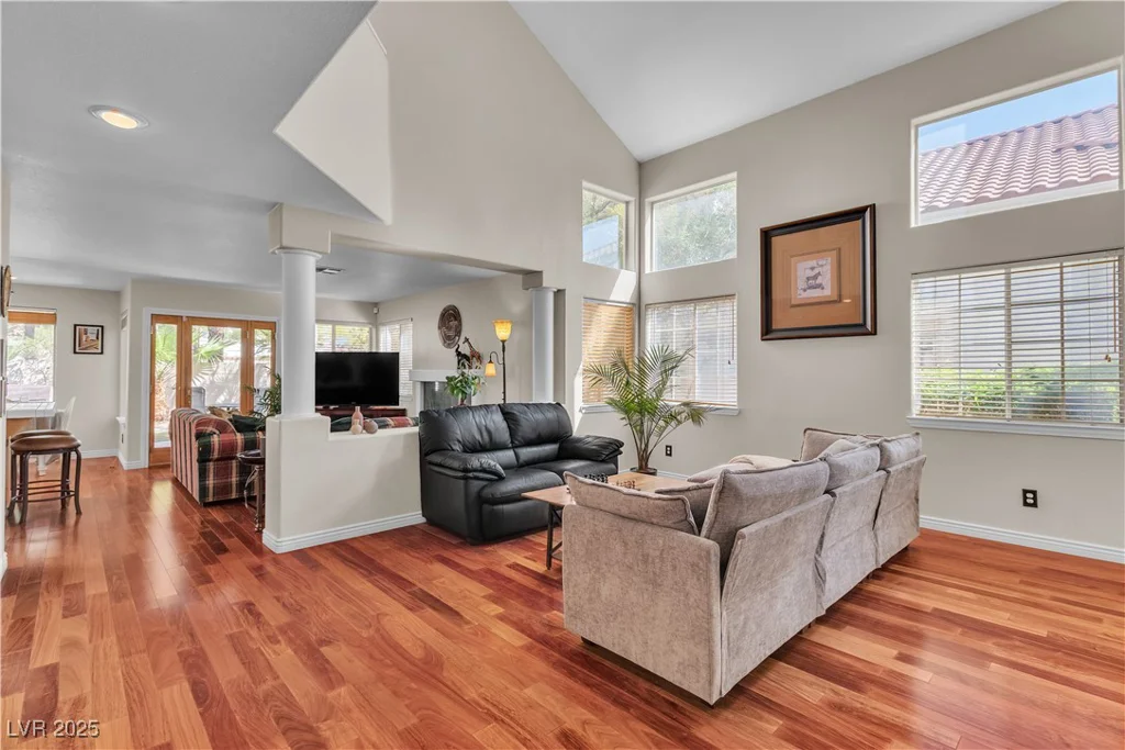 1825 Derbyshire, Las Vegas, NV 89117
