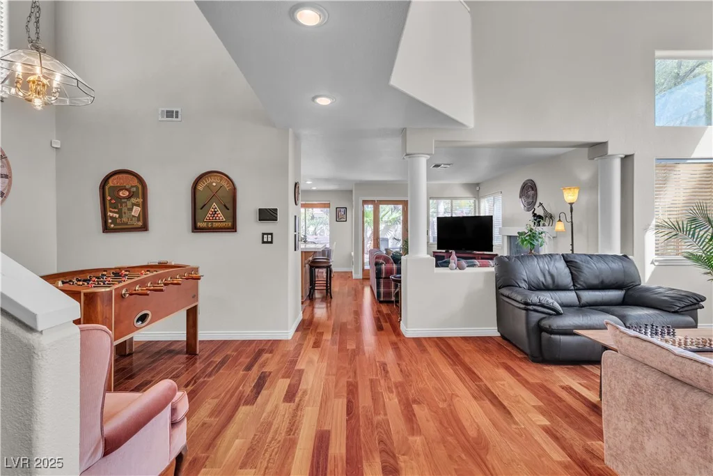 1825 Derbyshire, Las Vegas, NV 89117