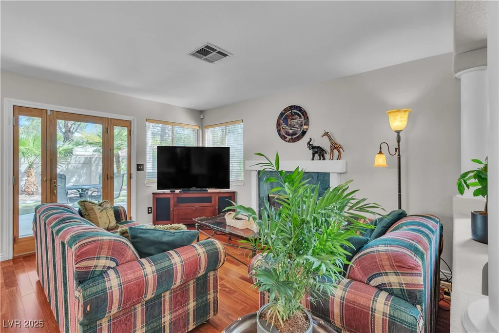 1825 Derbyshire, Las Vegas, NV 89117