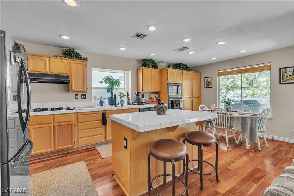 1825 Derbyshire, Las Vegas, NV 89117