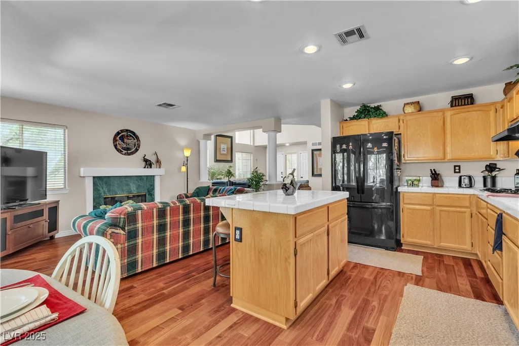 1825 Derbyshire, Las Vegas, NV 89117