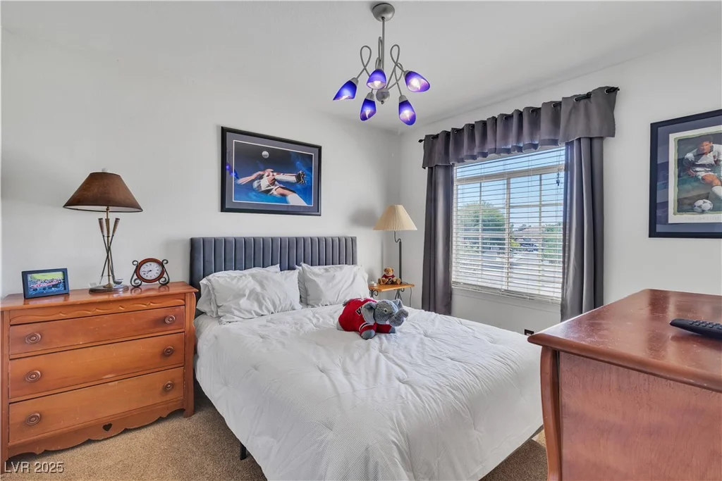1825 Derbyshire, Las Vegas, NV 89117