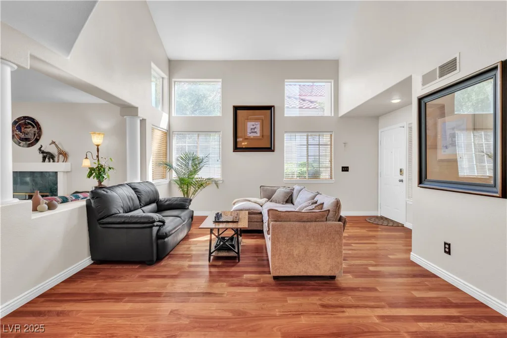 1825 Derbyshire, Las Vegas, NV 89117