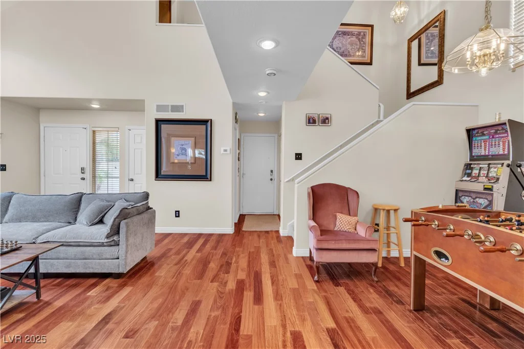 1825 Derbyshire, Las Vegas, NV 89117