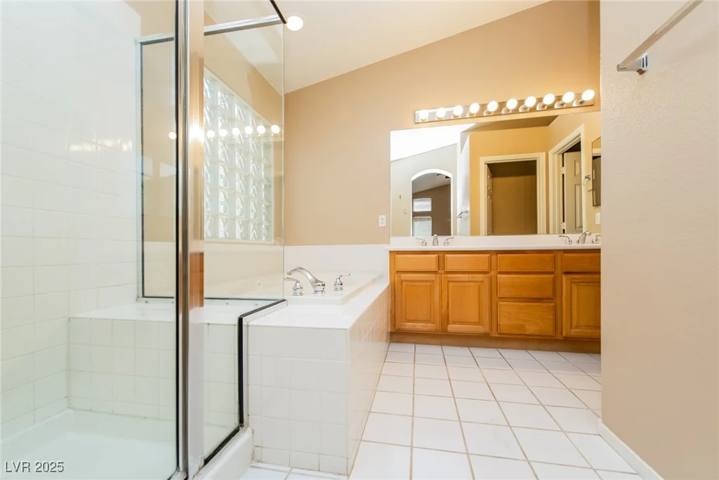 8205 Harrogate, Las Vegas, NV 89129