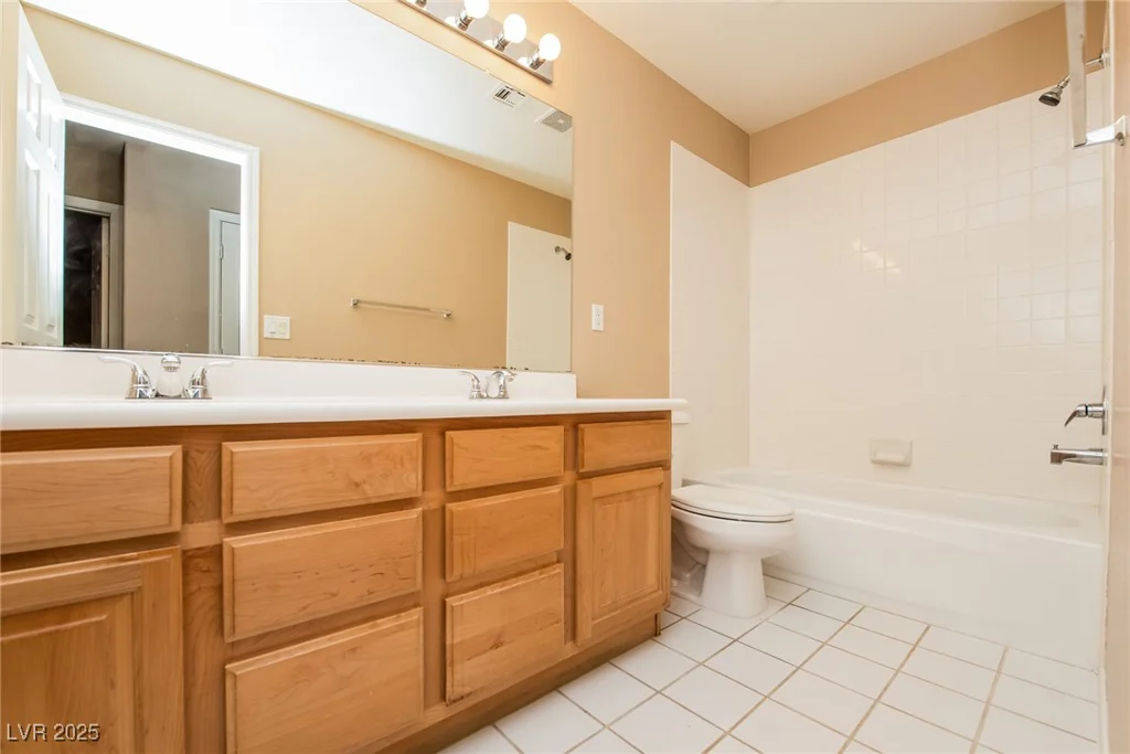 8205 Harrogate, Las Vegas, NV 89129