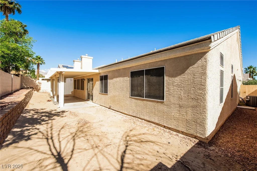 8205 Harrogate, Las Vegas, NV 89129