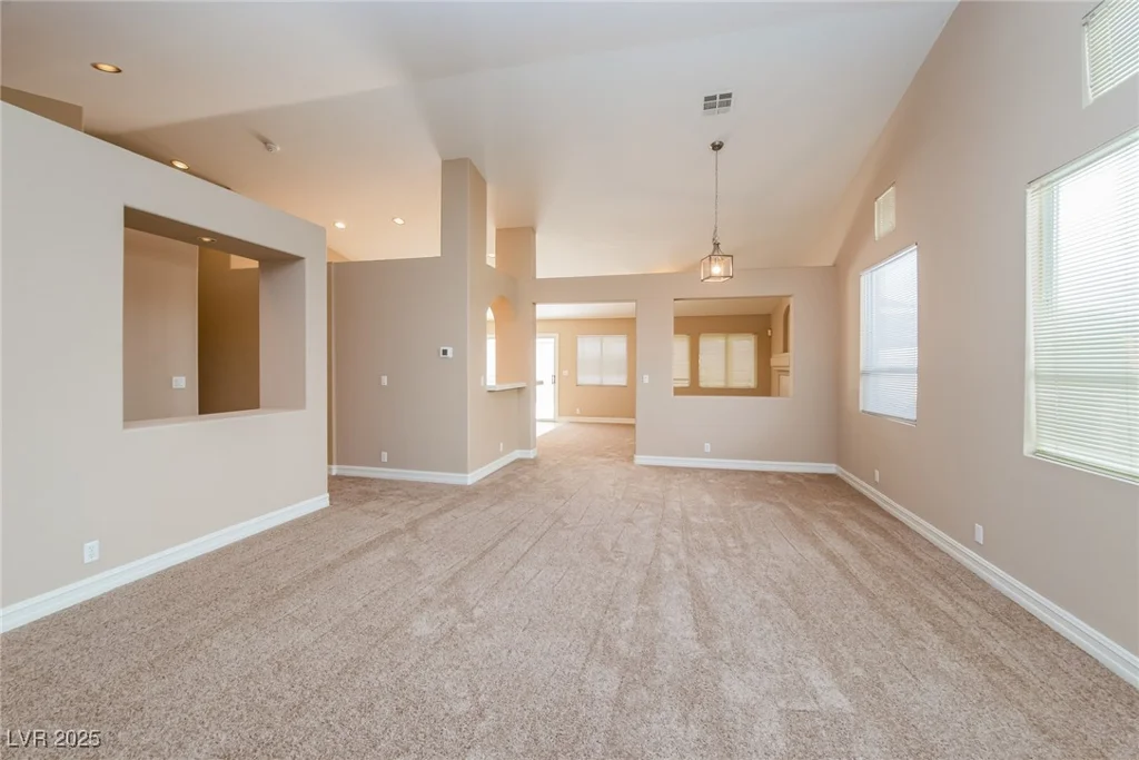 8205 Harrogate, Las Vegas, NV 89129