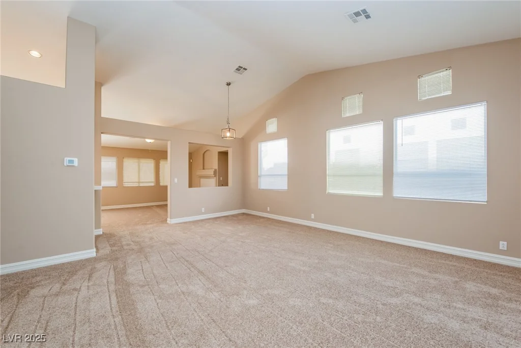 8205 Harrogate, Las Vegas, NV 89129