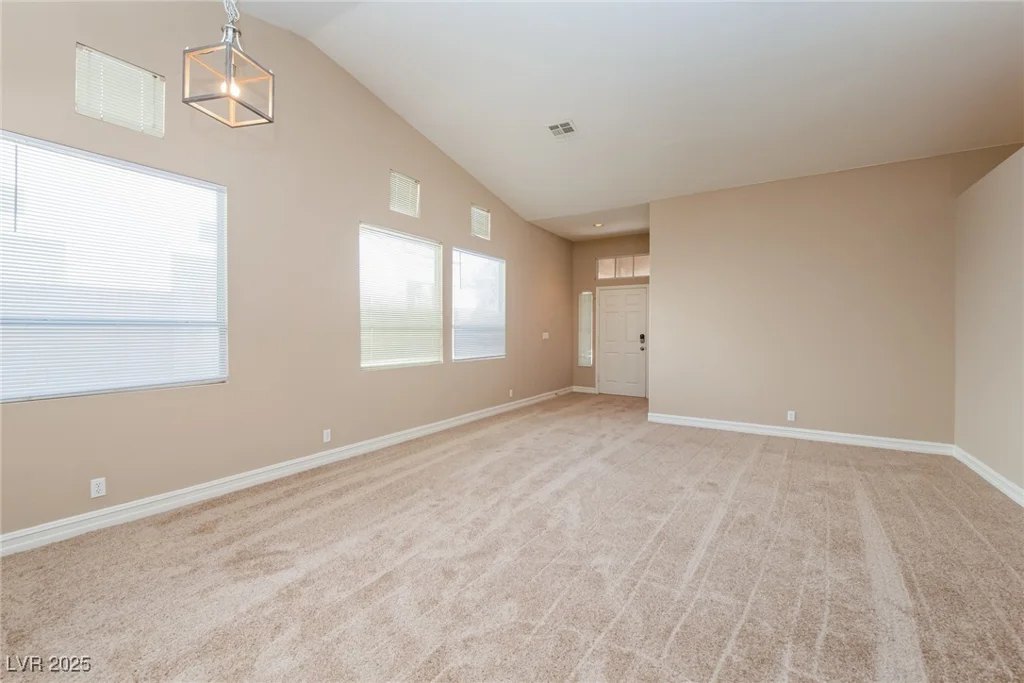 8205 Harrogate, Las Vegas, NV 89129