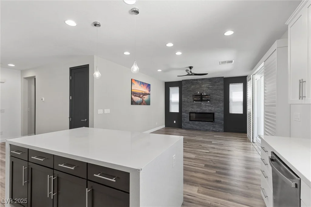 9430 Isla Lee, Las Vegas, NV 89178
