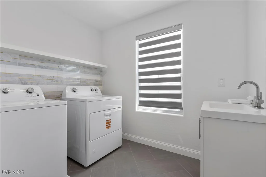 9430 Isla Lee, Las Vegas, NV 89178