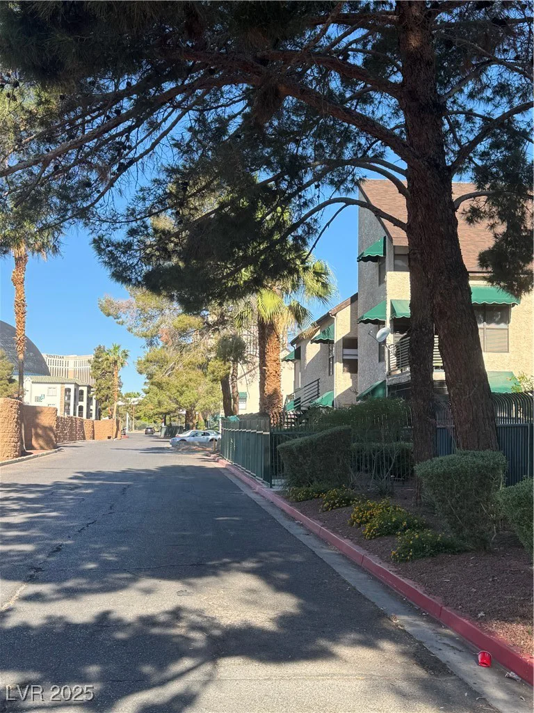 520 Elm, Las Vegas, NV 89169