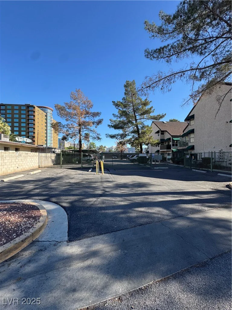 520 Elm, Las Vegas, NV 89169