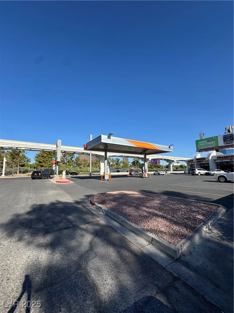 520 Elm, Las Vegas, NV 89169