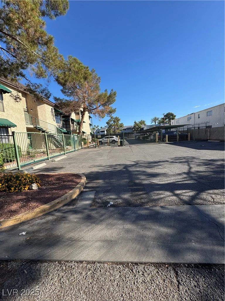 520 Elm, Las Vegas, NV 89169