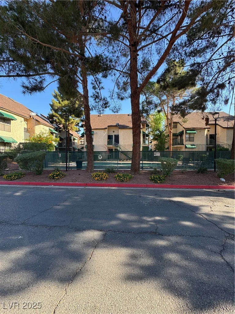 520 Elm, Las Vegas, NV 89169