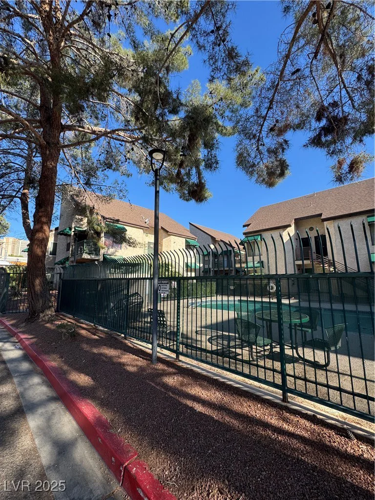 520 Elm, Las Vegas, NV 89169