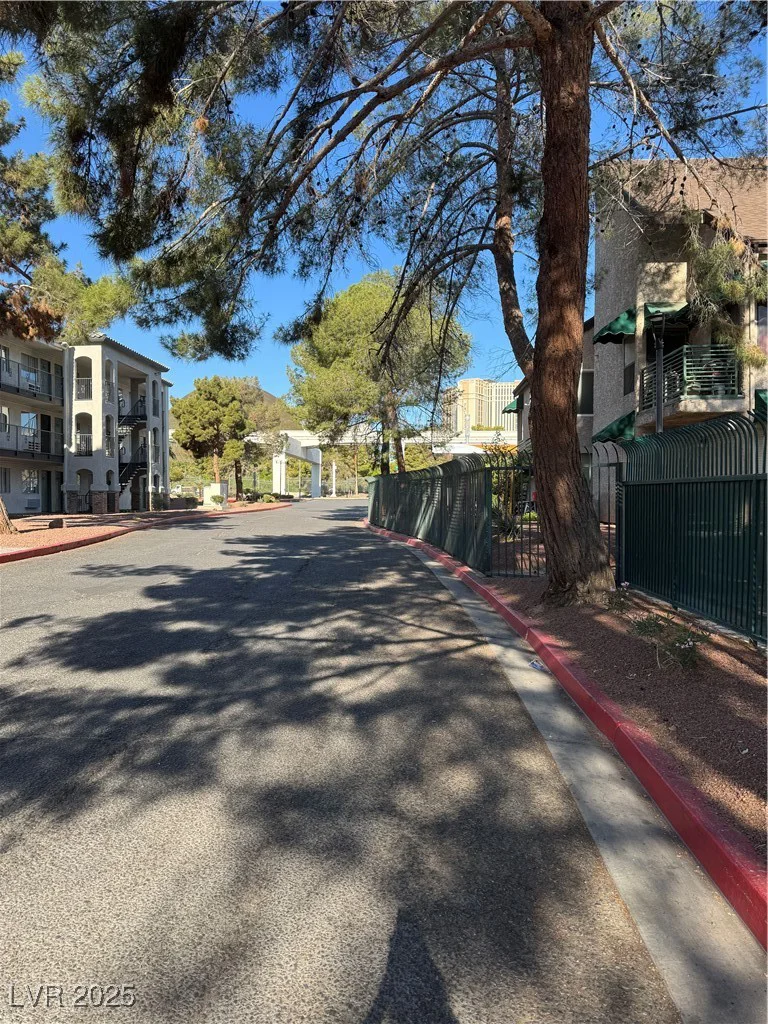520 Elm, Las Vegas, NV 89169