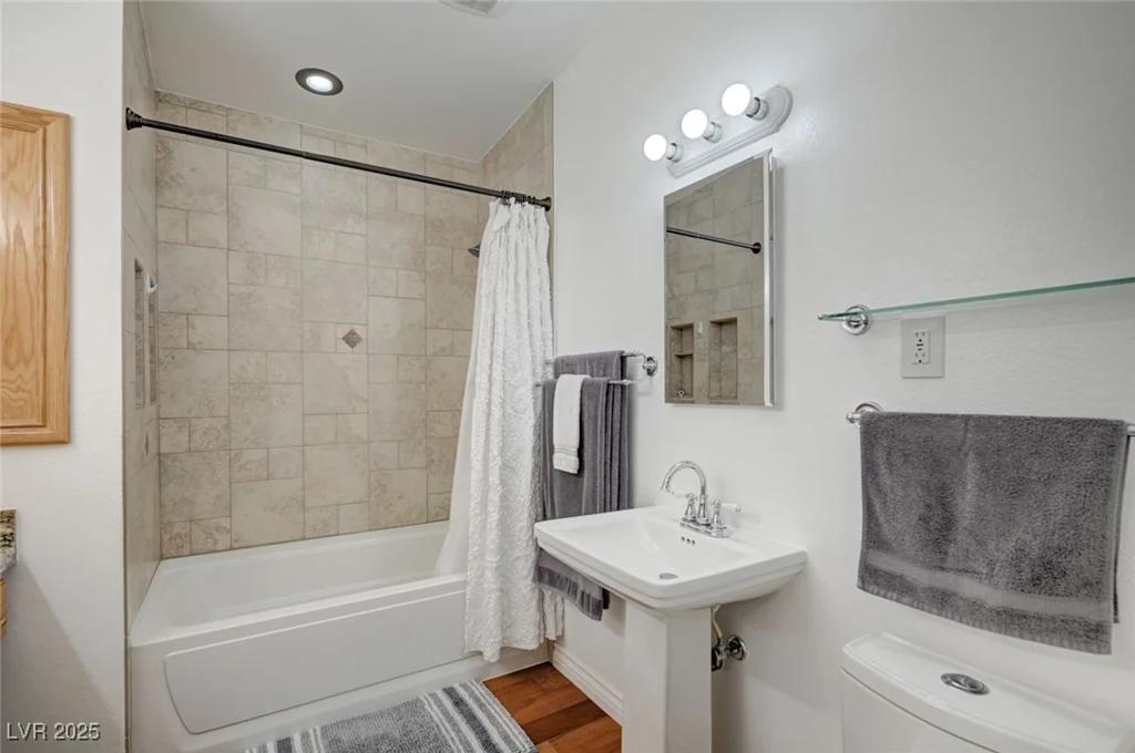 4284 Parkdale, Las Vegas, NV 89121