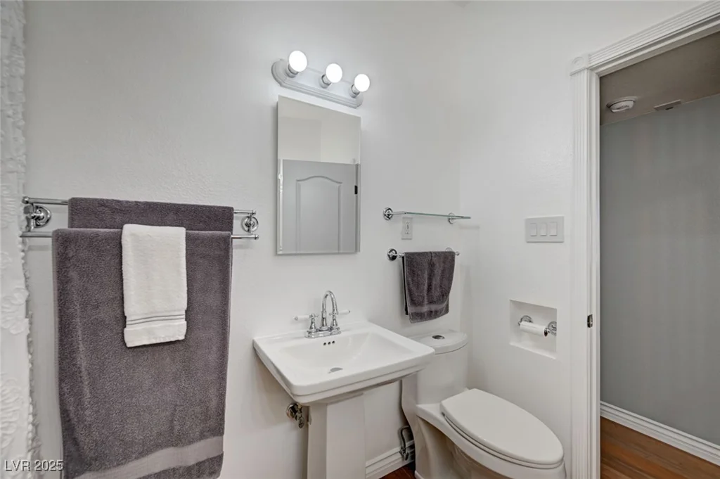 4284 Parkdale, Las Vegas, NV 89121