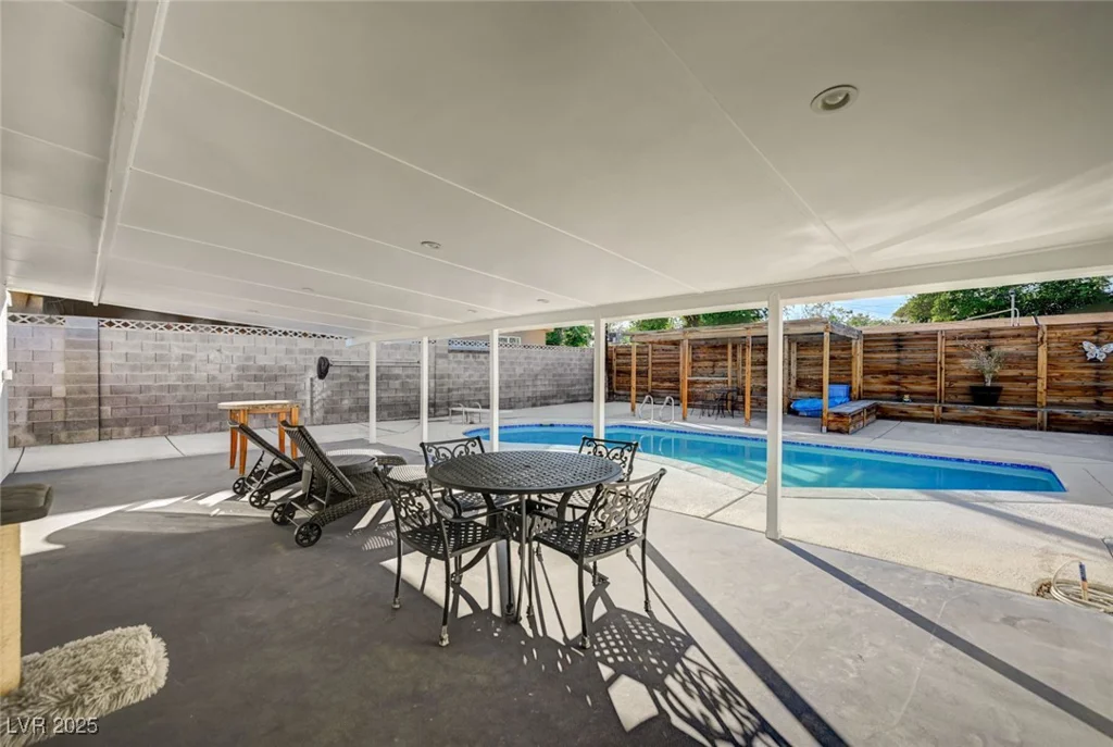 4284 Parkdale, Las Vegas, NV 89121