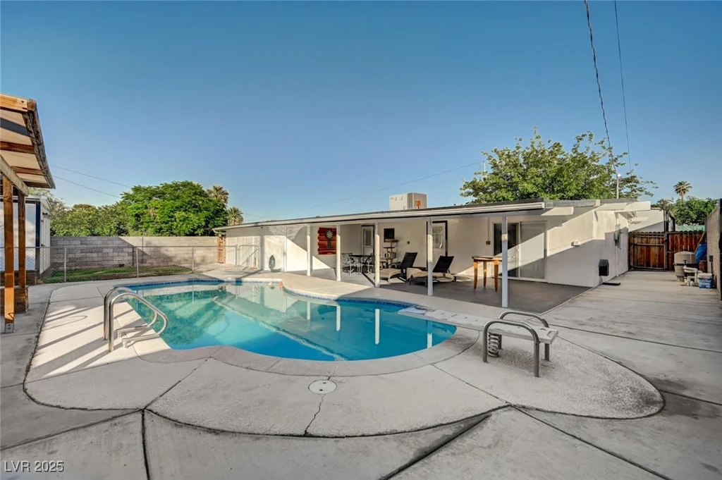 4284 Parkdale, Las Vegas, NV 89121