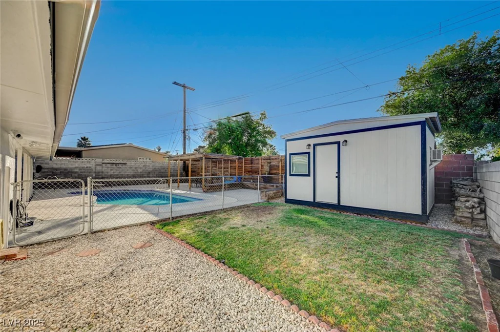 4284 Parkdale, Las Vegas, NV 89121