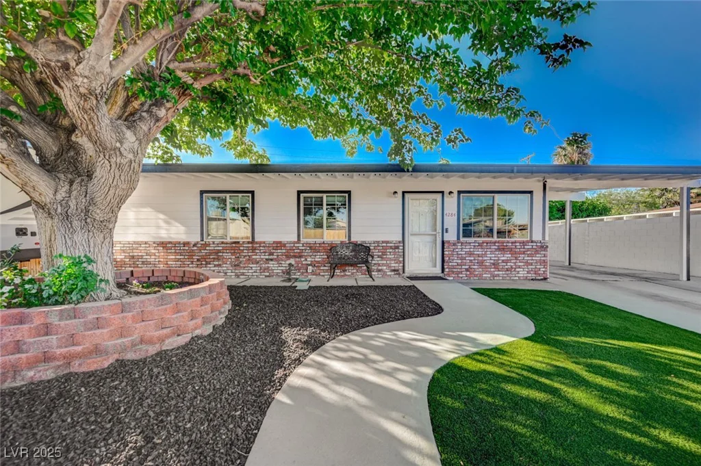 4284 Parkdale, Las Vegas, NV 89121