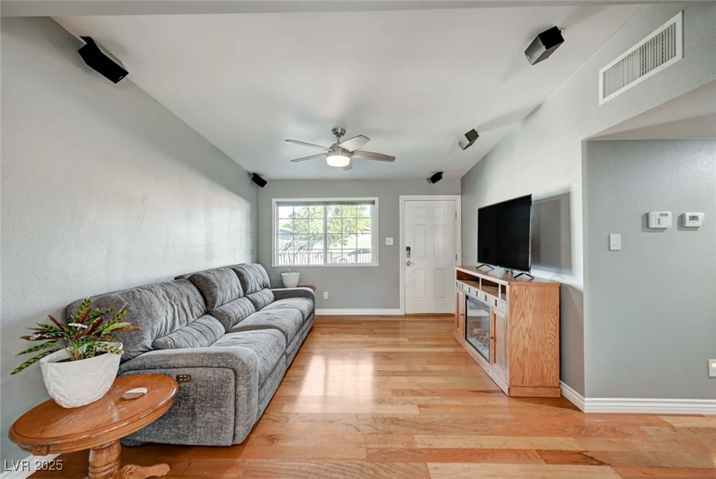 4284 Parkdale, Las Vegas, NV 89121