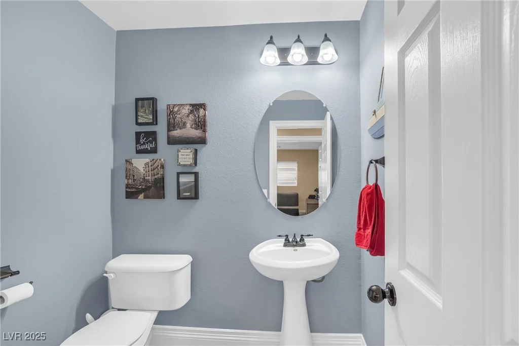 5021 Apache Valley, Las Vegas, NV 89131